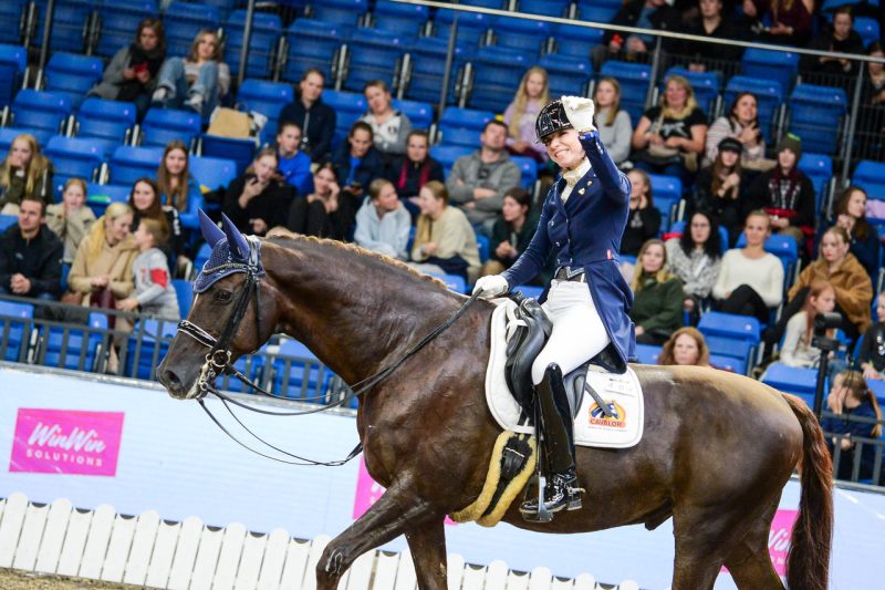 Dina Ellermann ja Finalist Tallinn International Horse Showl pärast GP-d